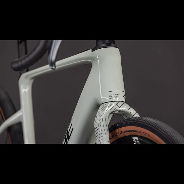 CUBE Nuroad Hybrid C:62 Race 400X gravel-sähköpyörä